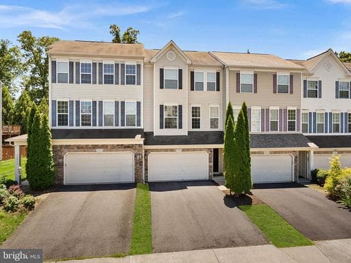 42449 PATRICK WAYNE SQUARE - Photo 1