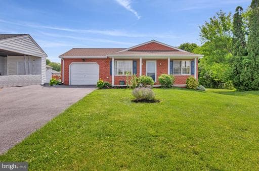12225 W LAWN LANE - Photo 1