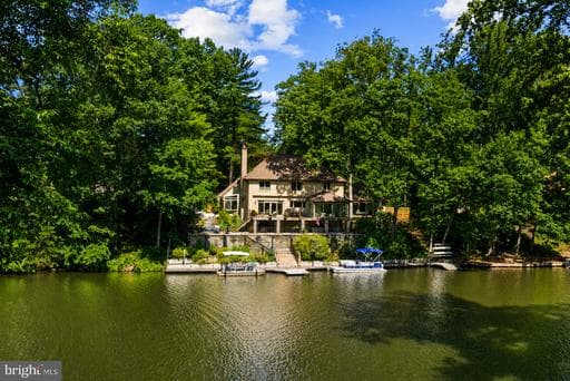 3431 GREENTREE DRIVE