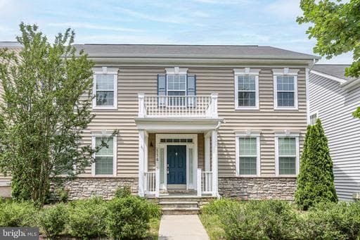 114 ALMOND DRIVE - Photo 1
