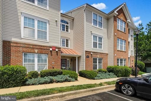 502 Bradley Ct, Frederick, MD 21703-8463, United States - Photo 1