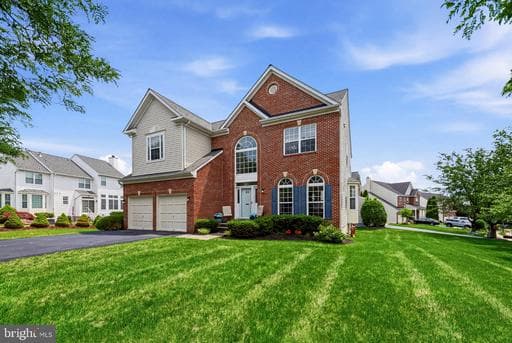 602 Shanks Evans Rd NE, Leesburg, VA 20176-6642, United States - Photo 1