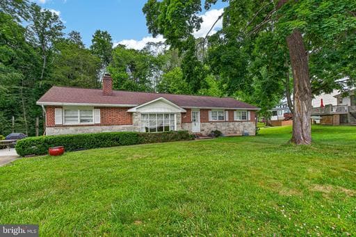 3 LINWOOD COURT - Photo 1