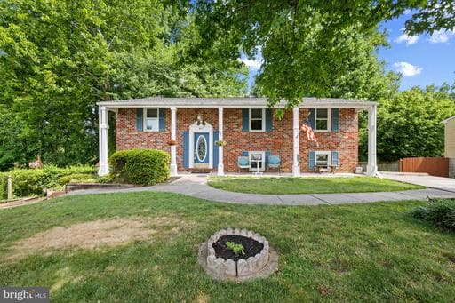 9517 PERRY BROOK COURT
