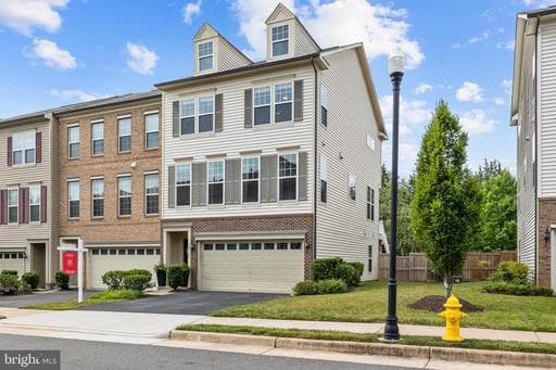8131 HONEY BEE WAY - Photo 1
