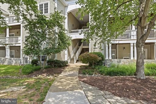 1700 Lake Shore Crest Dr, Reston, VA 20190-3248, United States