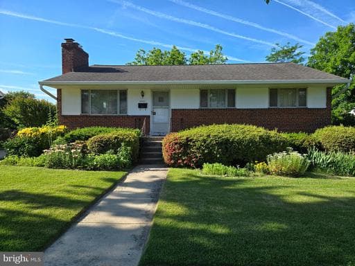 1802 ALBERTI DRIVE - Photo 1