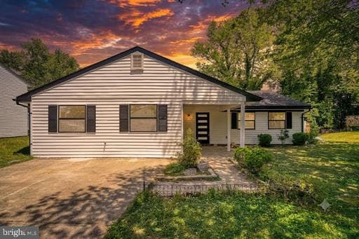 2409 MARY PLACE - Photo 1