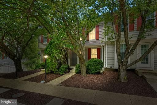 11908 FIELDTHORN COURT - Photo 1