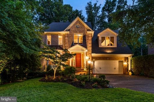 3431 Putnam St, Falls Church, VA 22042-3727, United States