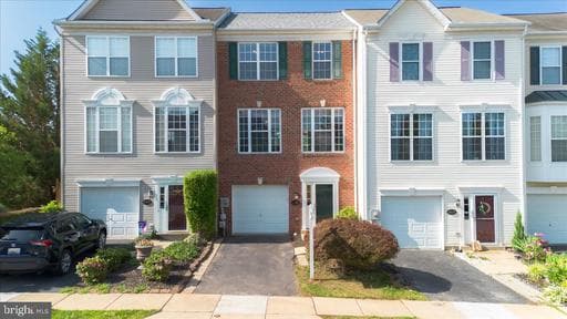 2415 WYNFIELD COURT - Photo 1