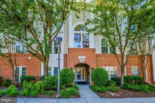 1520 N POINT DRIVE 03-0202