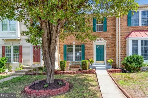 2562 Grayton LN WOODBRIDGE VA 22191