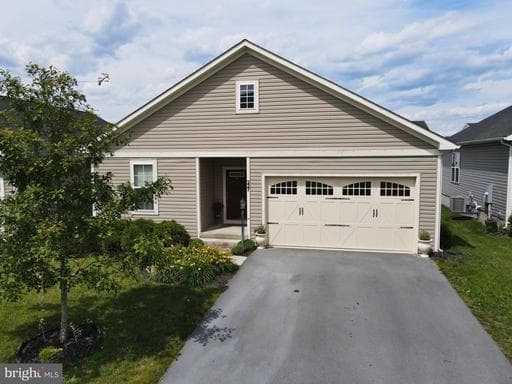 227 Parkland Dr, Stephenson, VA 22656-2077, United States - Photo 1