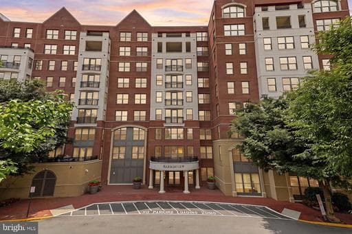 485 HARBOR SIDE STREET 610