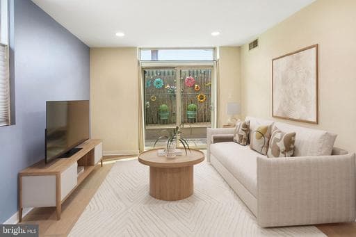 2535 13TH STREET 5 - Photo 1