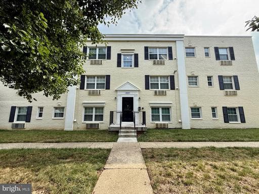 2237 Farrington Ave, Alexandria, VA 22303-1544, United States