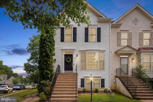 12918 HYANNIS LANE - Photo 1