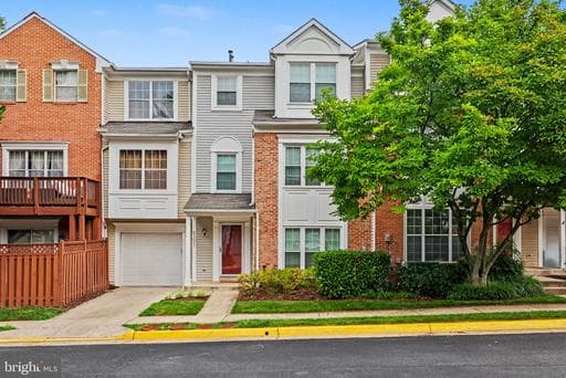 4303 CHARIOT COURT 118 - Photo 1