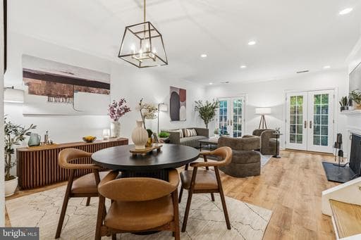 1614 BEEKMAN PLACE C - Photo 1