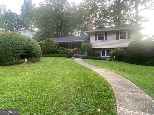 3319 BROOKLAWN TERRACE - Photo 1