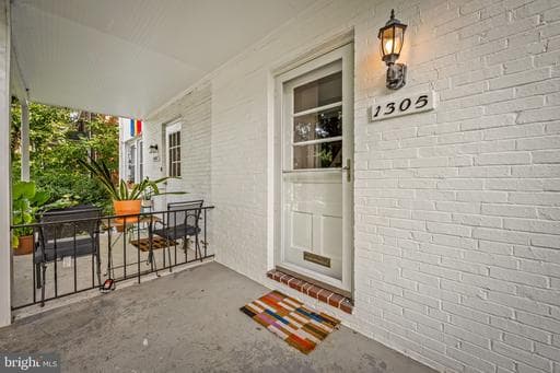 1305 NORTHVIEW ROAD - Photo 1
