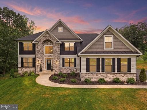 102 DOLITTLE FARM RD