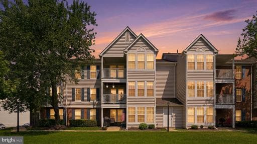 3560 SHERBROOKE CIRCLE 302