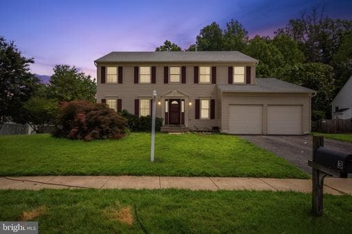 3 NEVILLE COURT