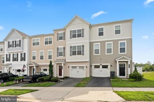 1418 HUDGINS FARM CIRCLE