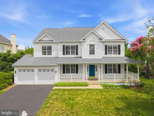 862 MACALISTER DRIVE