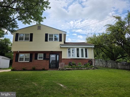 327 ARDMORE ROAD - Photo 1