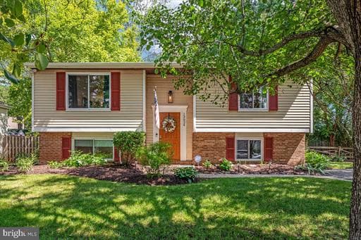 13024 Farthingale Dr, Herndon, VA 20171-2624, United States - Photo 1