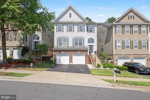 3157 Eagle Ridge Dr, Woodbridge, VA 22191-6500, United States