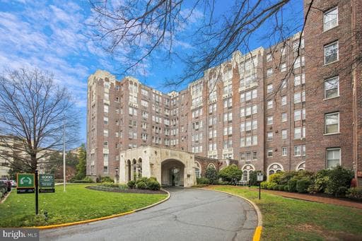 4000 CATHEDRAL AVENUE 142B