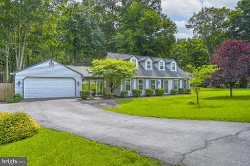3153 APPLE CREEK LANE