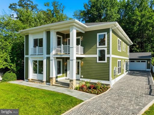 132 Earley N ALEXANDRIA VA 22304