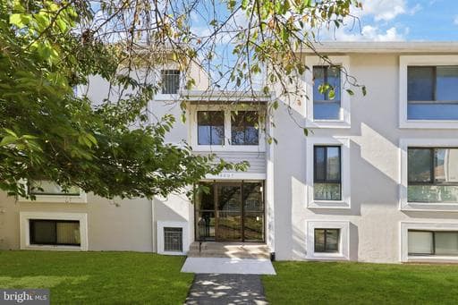 8607 Village Way, Alexandria, VA 22309-1607, United States