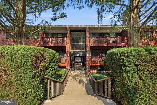 55 SKYHILL ROAD 202