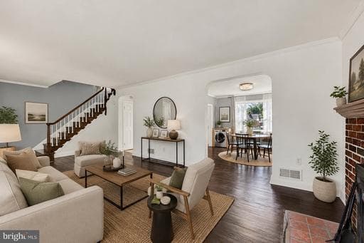 3655 FOREST GARDEN AVENUE - Photo 1