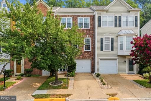 5439 Summer Leaf Ln, Alexandria, VA 22312-3923, United States - Photo 1