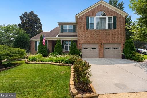 6021 WOODLAKE LANE