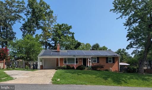 10028 DUBARRY STREET - Photo 1