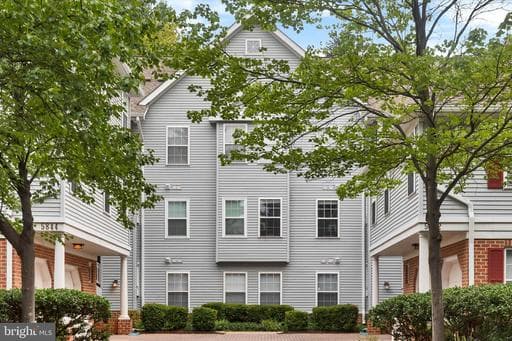 5844 WYNDHAM CIRCLE 303 - Photo 1