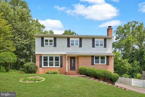 5062 MACNAMARA DRIVE