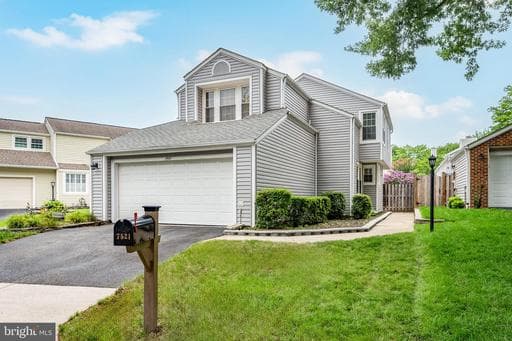 7521 CROSS GATE LANE