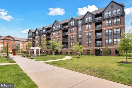 3927 FAIR RIDGE DRIVE 307