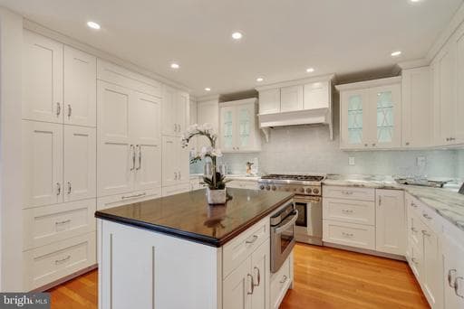 1739 Wakefield ST N ARLINGTON VA 22207