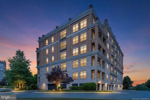 810 BELMONT BAY DRIVE 204