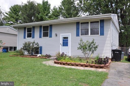 1310 Whittier Ave, Winchester, VA 22601-3045, United States